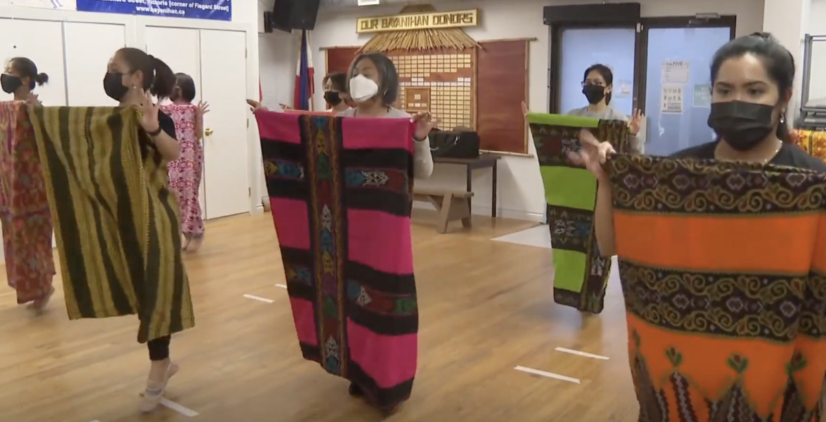 Victoria volunteers mark Filipino Heritage Month and fundraise for a new centre