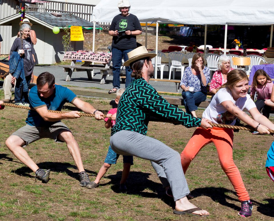 Club offers food programs and boosts connection on Galiano Island